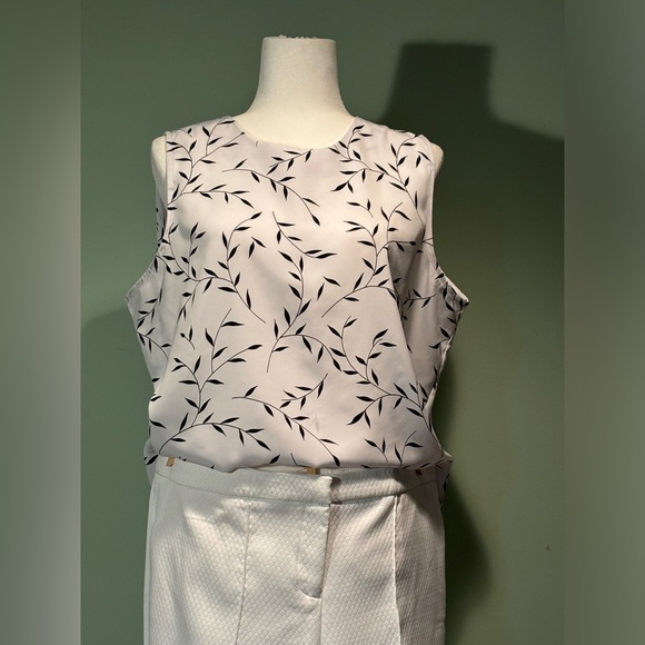 Women’s white polyester sleeveless blouse size XL - Picture 2 of 10